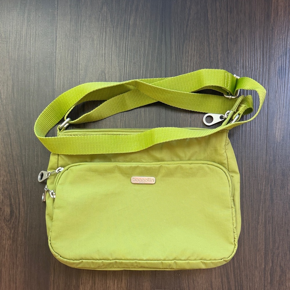 Baggallini Lime Crossbody Bag